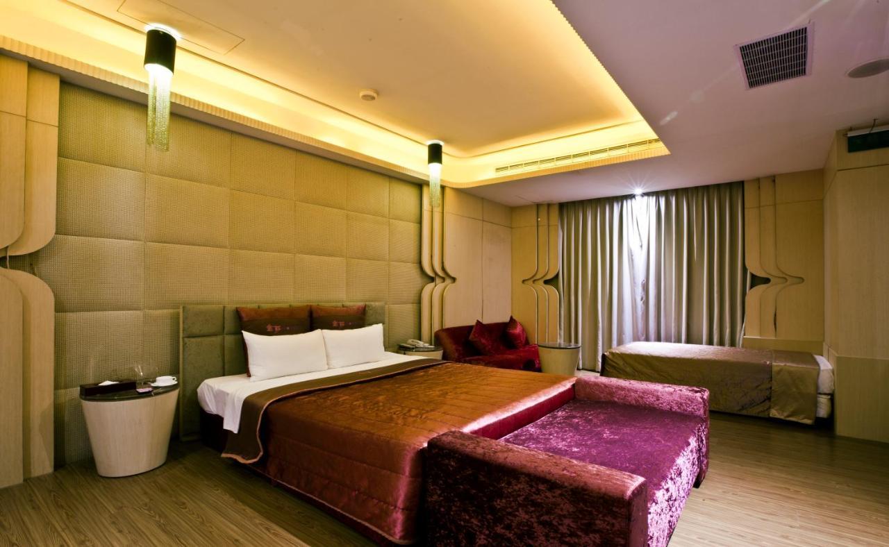 Gold Sand Motel Shulin Exteriör bild